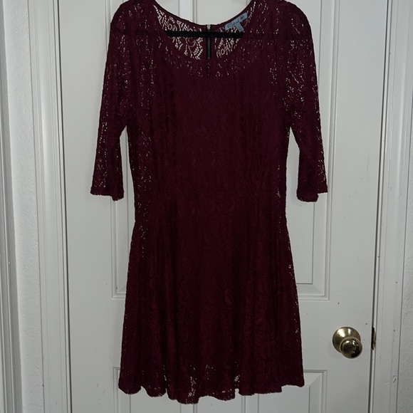 Dress - Picture 4 of 10